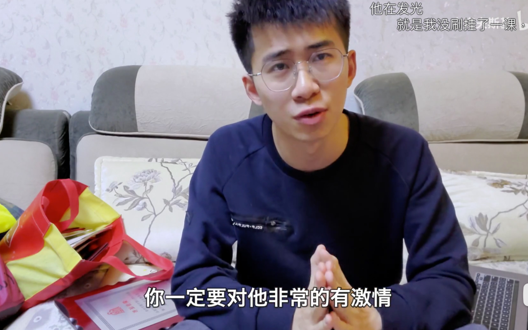 前华为天才少年宁博宇回应回乡卖玉米！近日，华为天才少年宁博宇晒出离职动态引发关注