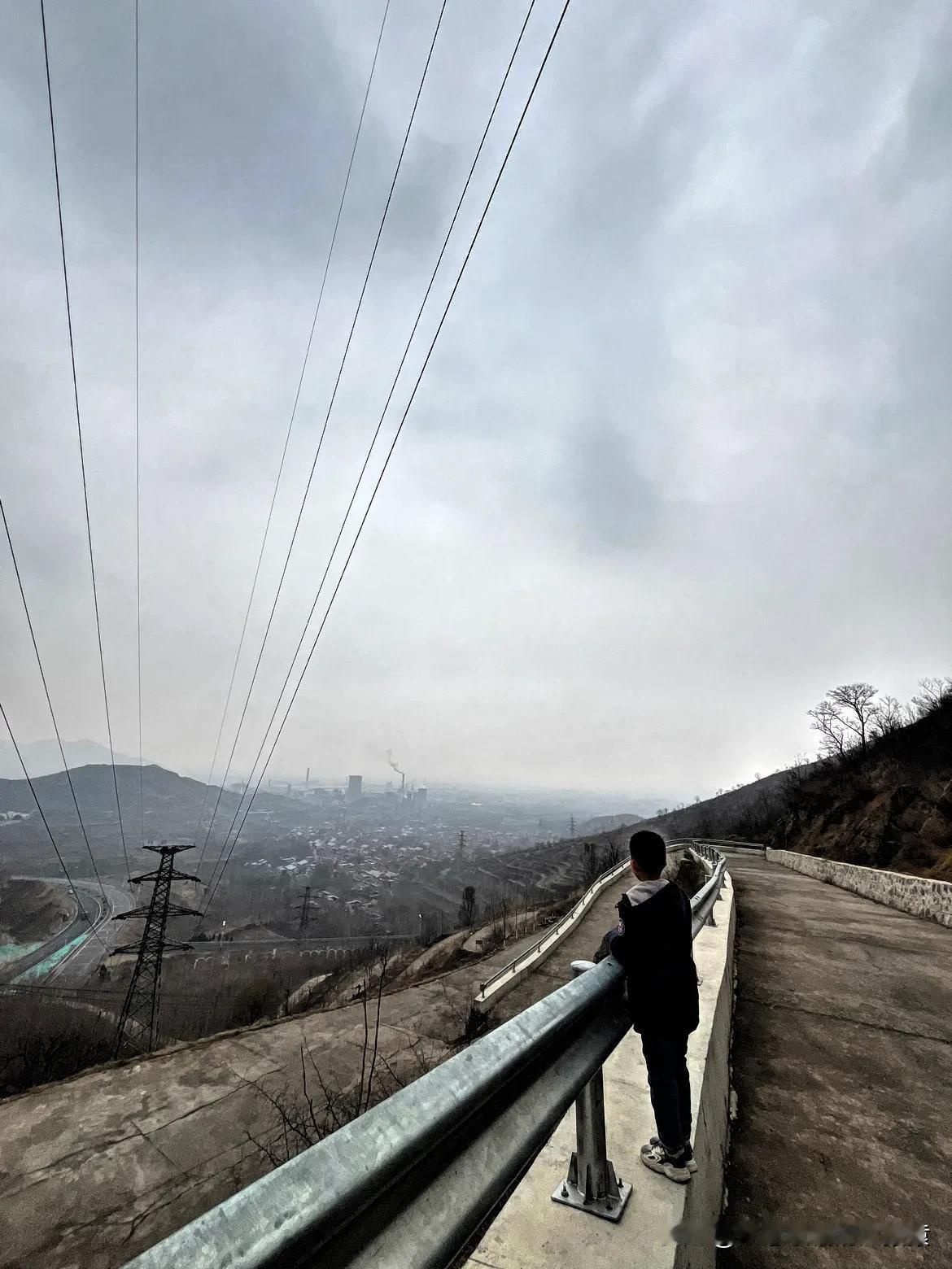 滨州·邹平·青阳镇
东窝陀村～～聚仙村
一段短短的盘山路
有趣[耶]