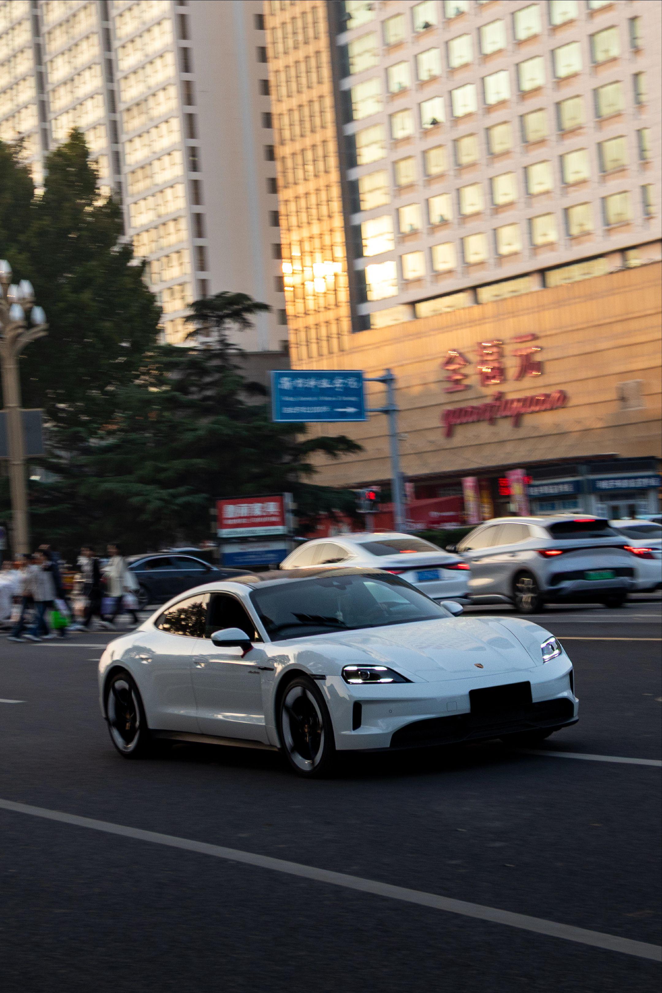 “宇宙寿光”1小时汽车街拍，寿光人民的车都锃亮