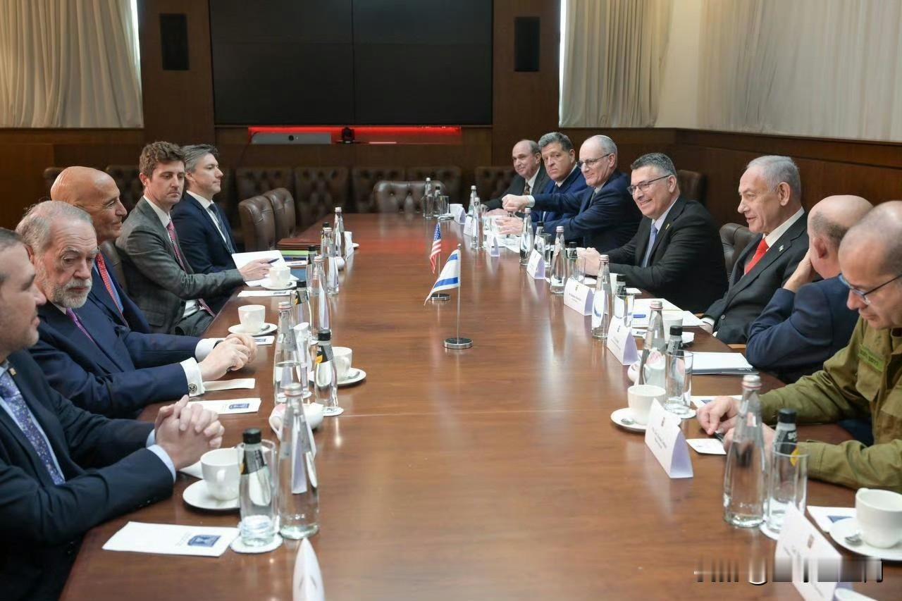 以色列总理本雅明·内塔尼亚胡在耶路撒冷会见了美国叙利亚问题特使汤姆·巴拉克。
