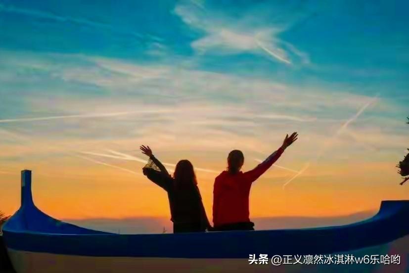 机遇就像一阵风，能把人送到截然不同的高度。就拿马云来说，要是他没赶上互联网发展那