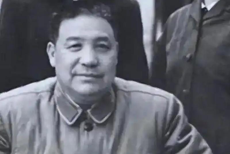 1948年2月，营口城外围了一支不许开枪的部队。

苏克之的3团刚从鞍山赶来，天