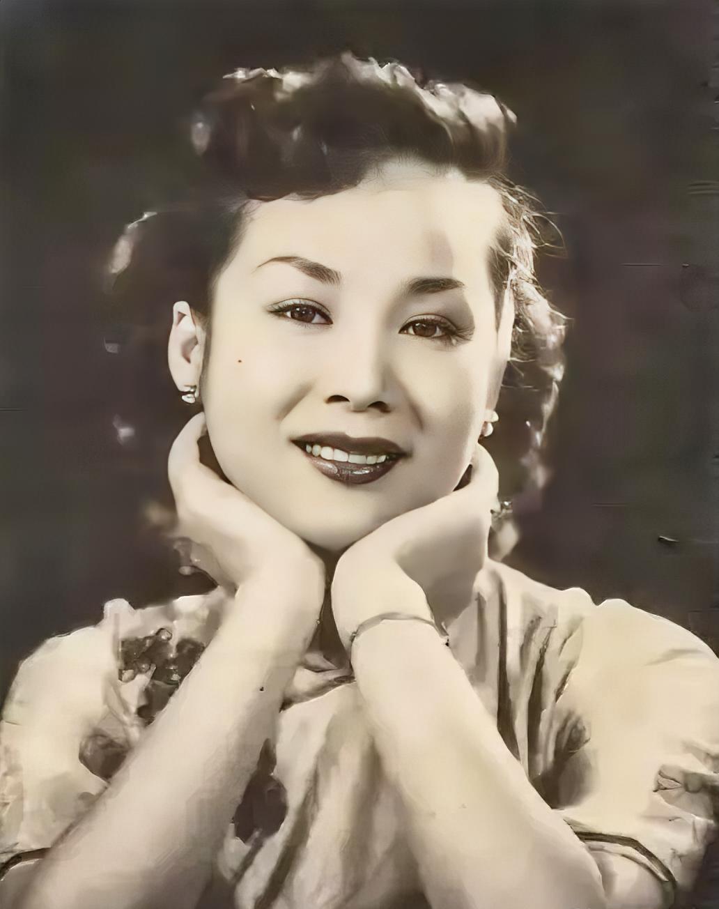 1936年，21岁嫁军阀做三姨太，5个弟弟却全是共产党；1948年她暗中送情报，