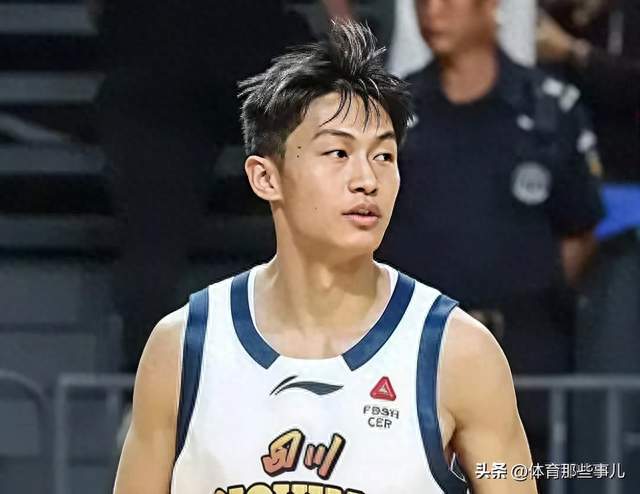 19岁大凉山少年CBA首秀炸翻全网！骆金州9分钟硬刚赵继伟