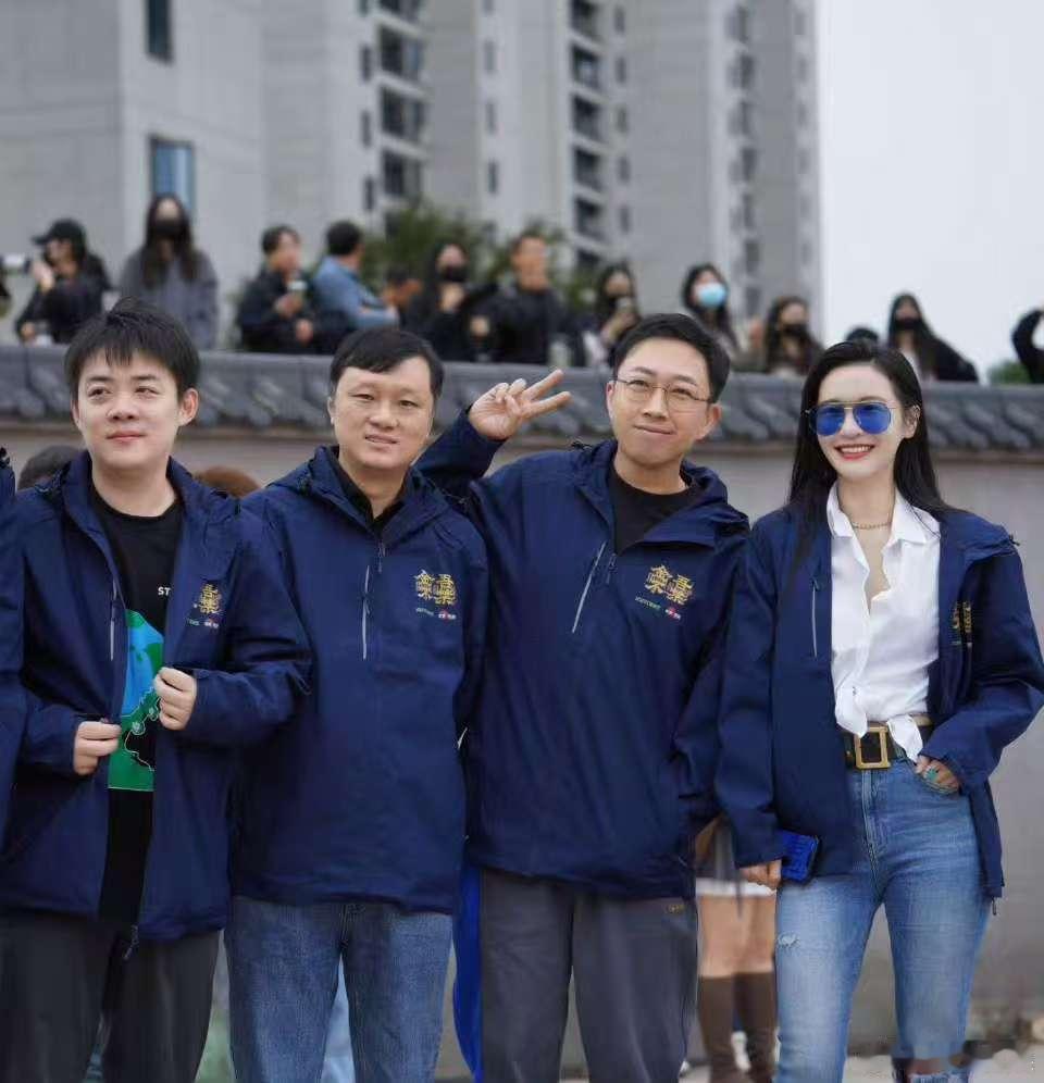 于正要继续独占鳌头金吾不禁开机图金吾不禁开机图，好，[心][心] ​​​