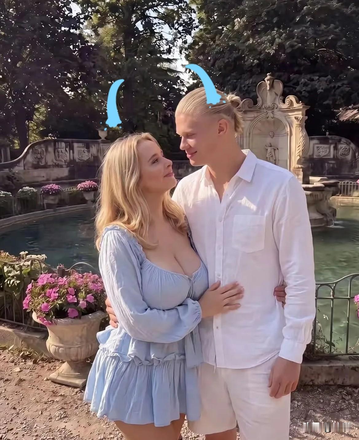 纵观整个世界
足坛一众球星的伴侣，哈兰德的女友绝对是独一档的存在。不同于其他球星
