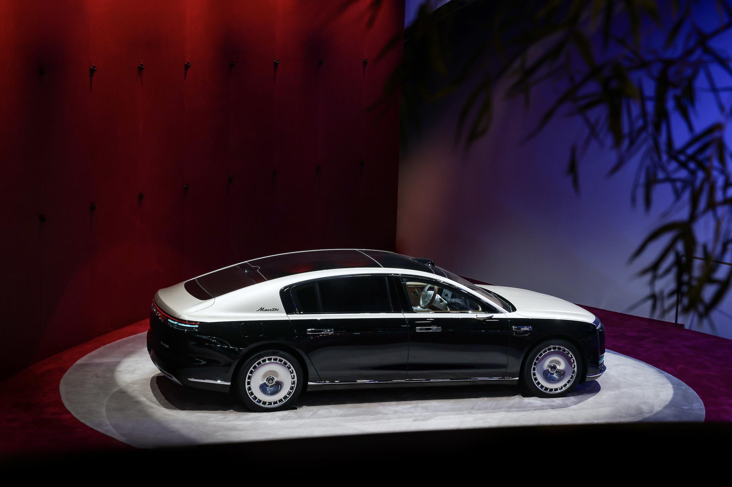 余承东曝尊界200万级新品轿车北京车展余总带来了重磅新爆料，官宣正式发布尊界20