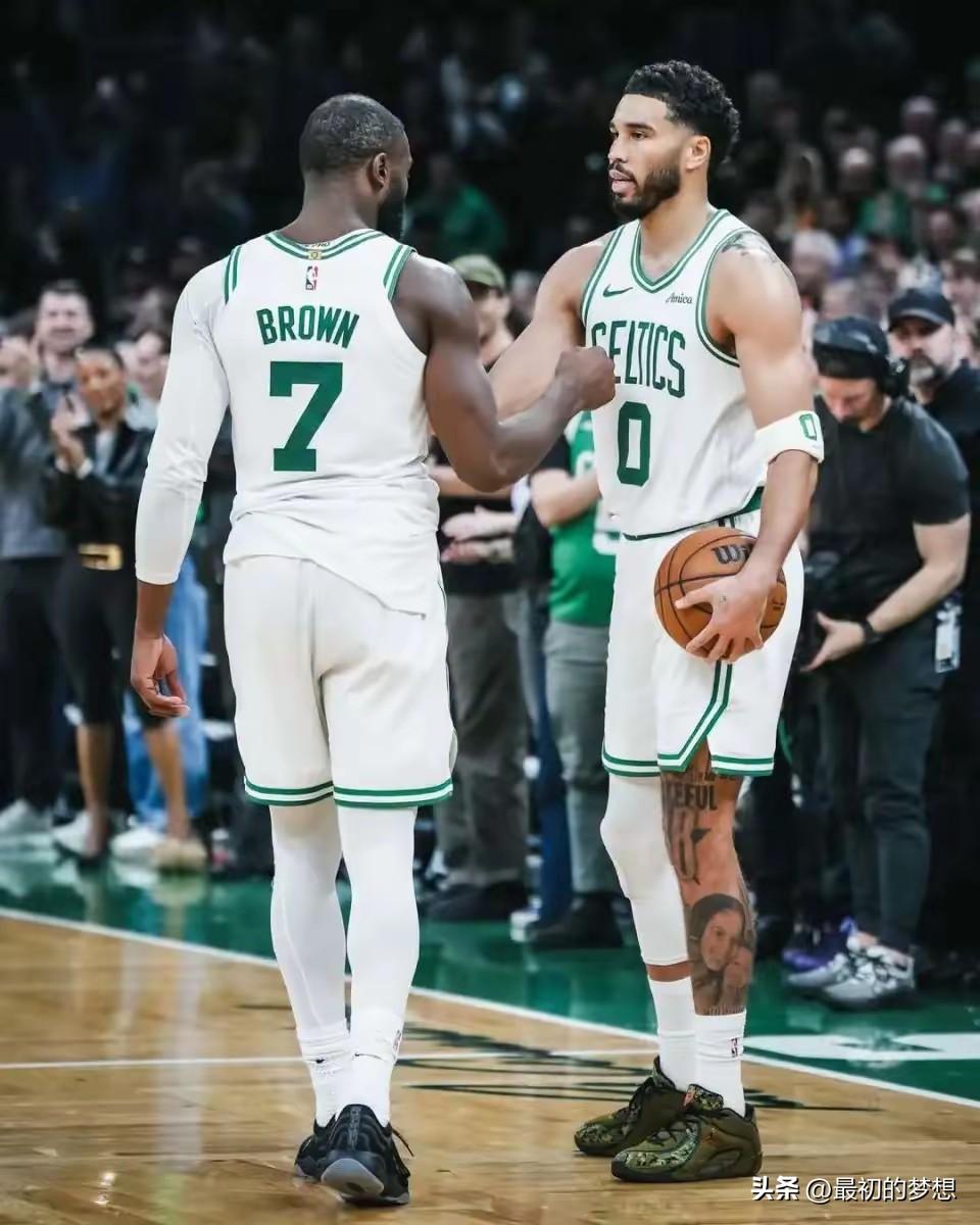 强到没对手！布朗狂砍43分，塔图姆三双！凯尔特人147:129热火，今年冠军有戏