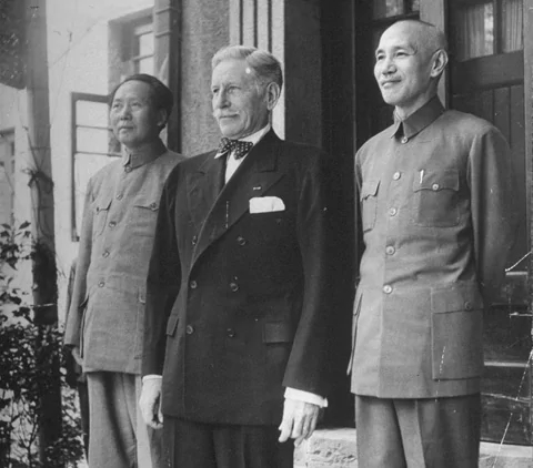 #历史上的今日# 1944年11月10日， 上 午 十 时 ， 毛主席开 始 同