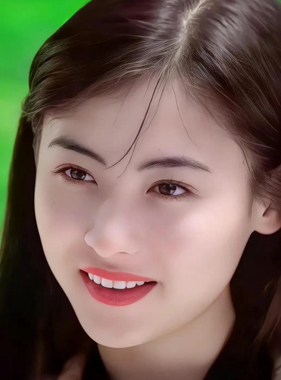 张柏芝深夜发文炸翻全网，独家爆料大揭秘！娱乐 明星