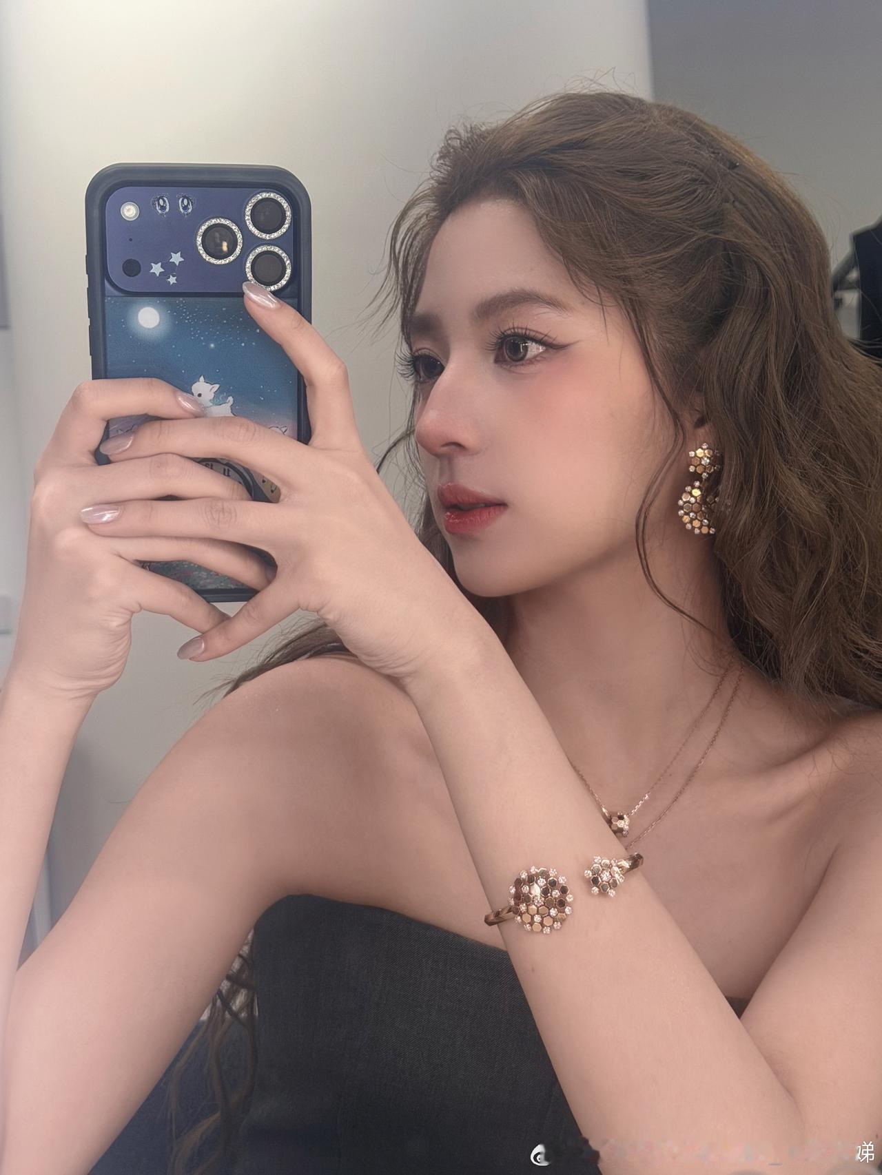 看得出你是公主[奸笑]
欧阳娣娣