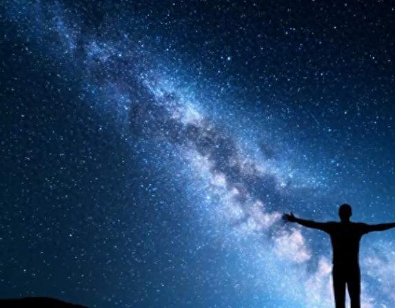 手机大变天！首款AI智能体手机问世，彻底解放双手。