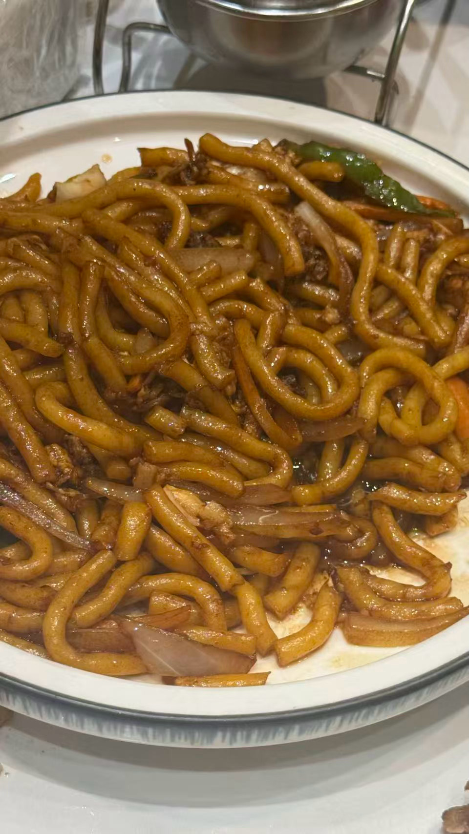今天吃了小红给我烤的烤肉特别好吃(≧∇≦) 烤酸菜超级香一点都不腻 ​​​