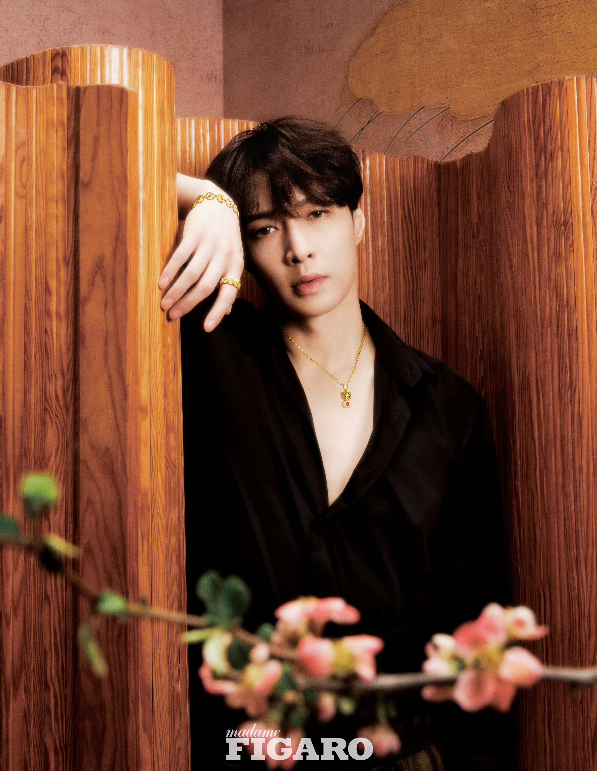 张艺兴 × Madame Figaro May 2026正式封面揭晓，三封面出镜