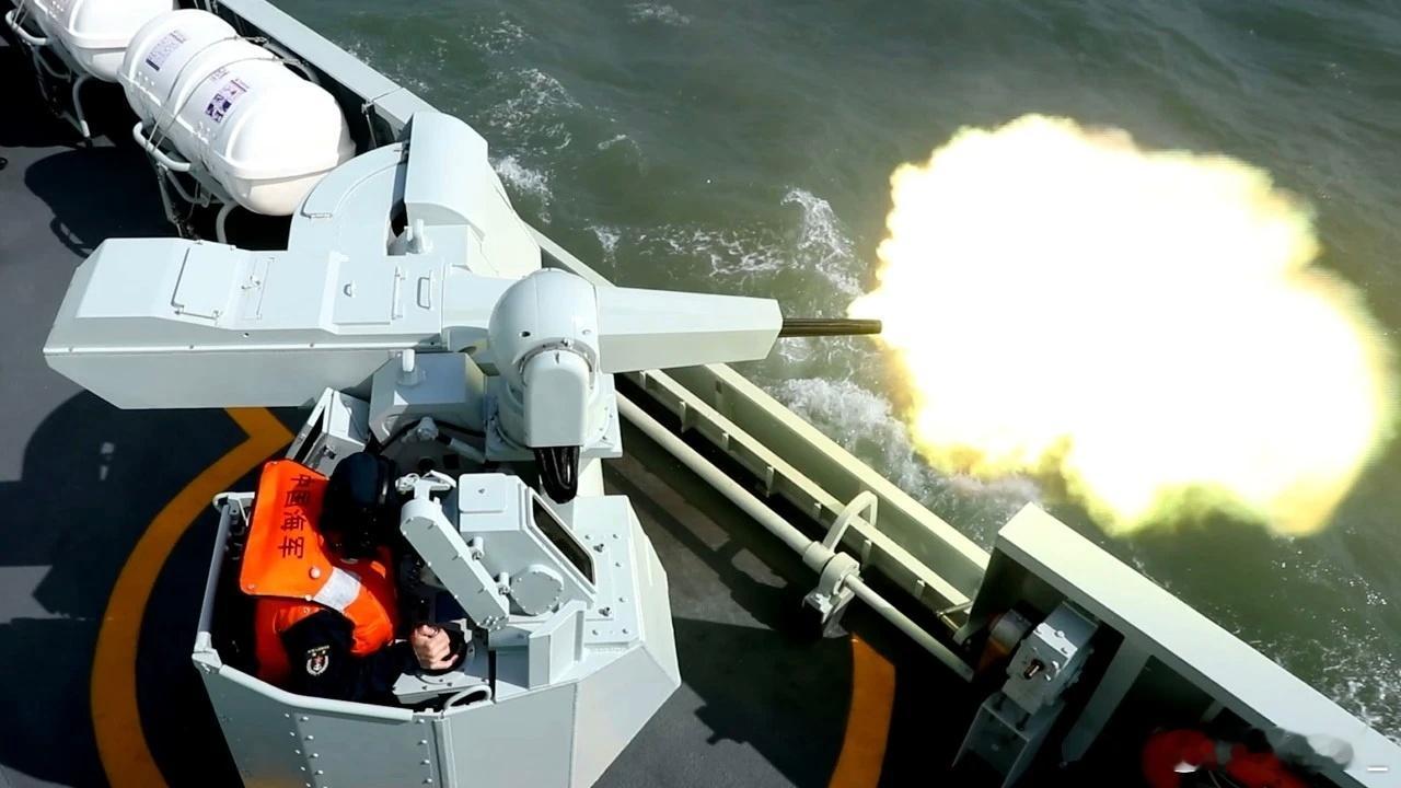 650乌海舰出海实弹射击 