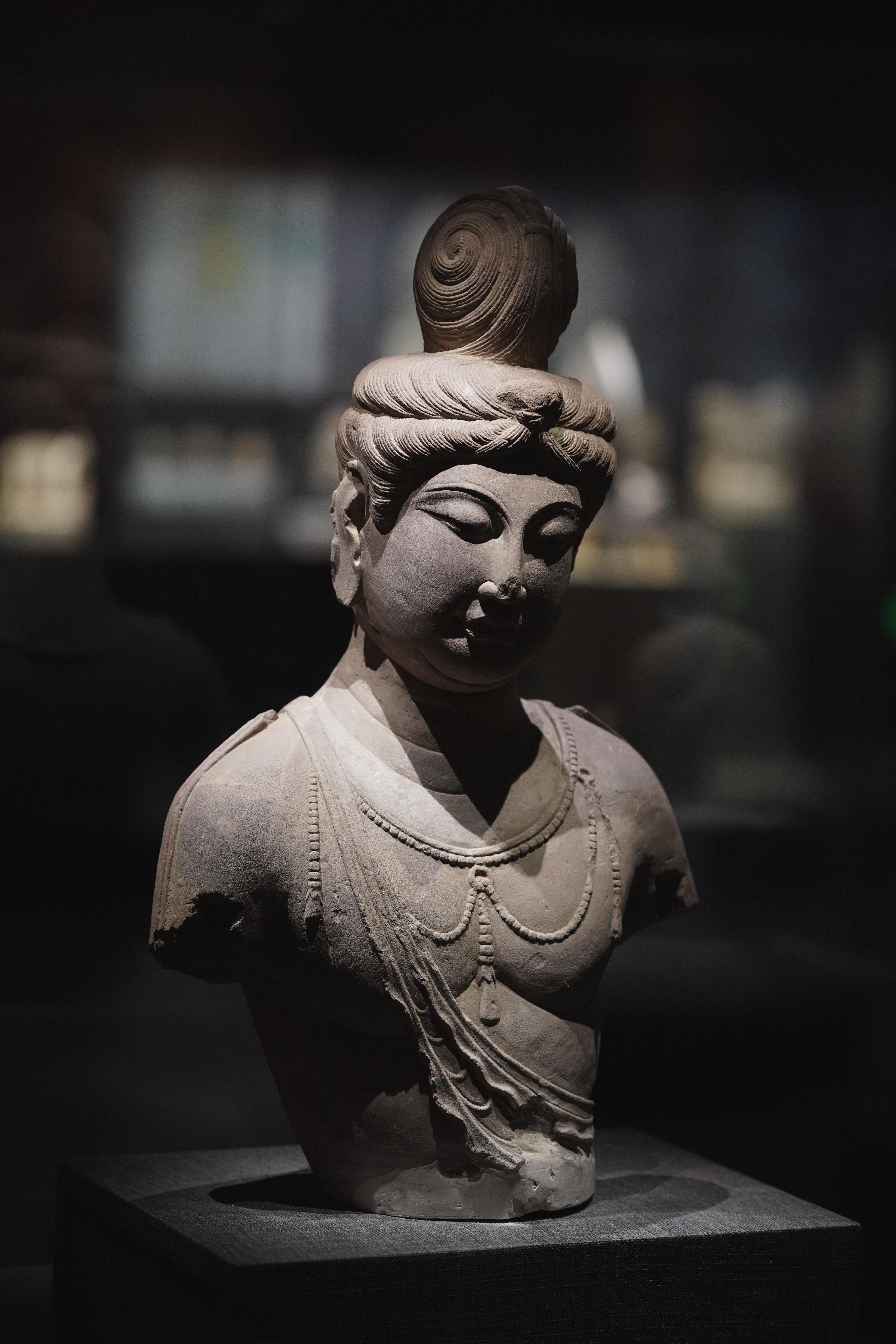 邯郸博物馆不愧为一级馆，自赵国建都至今，邯郸一直雄峙在河朔大地之上，尤其是作为佛