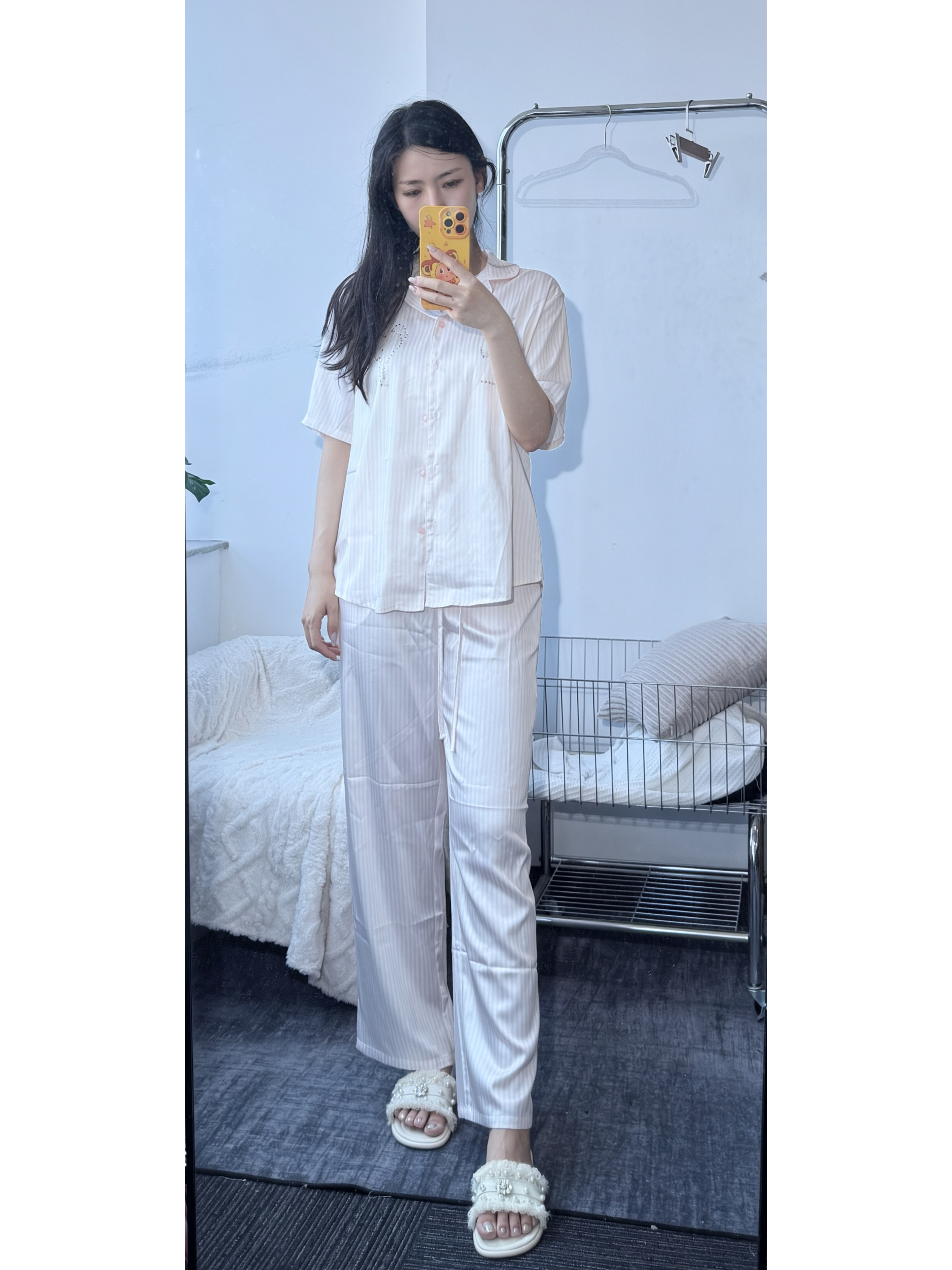今日上新：有棵树睡衣男款女款都有！还有情侣款！！主要是真的很舒服啊啊啊我必须要剁