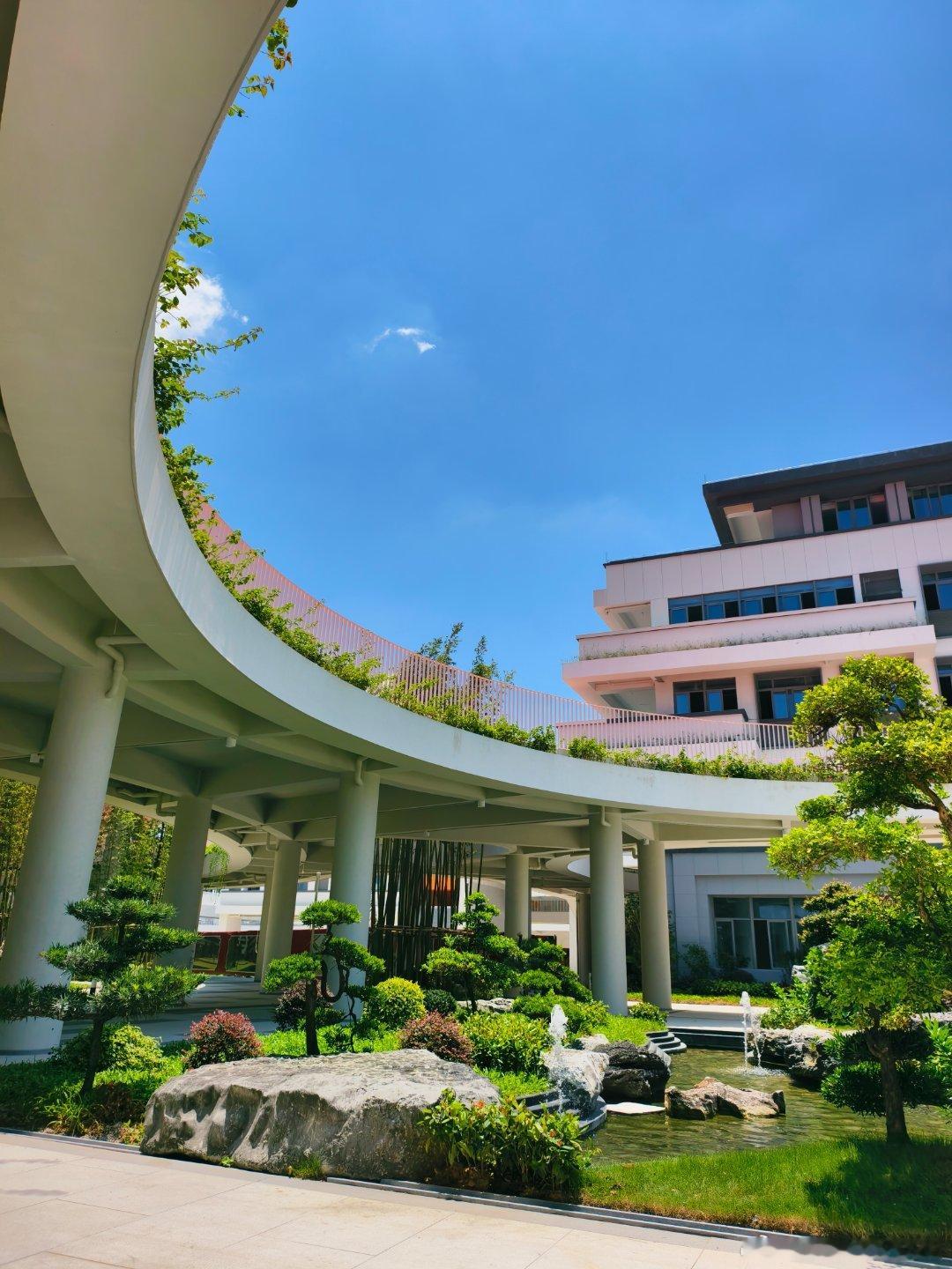 中山商业城建观察录 竖屏之高大上的宁徽学校，移步换景古韵新风🎋      此乃
