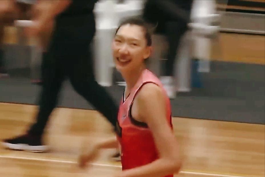 这是韩旭吗？
一人盘活攻防两端，
首发出战砍下 18 分 8 篮板。

2月1日