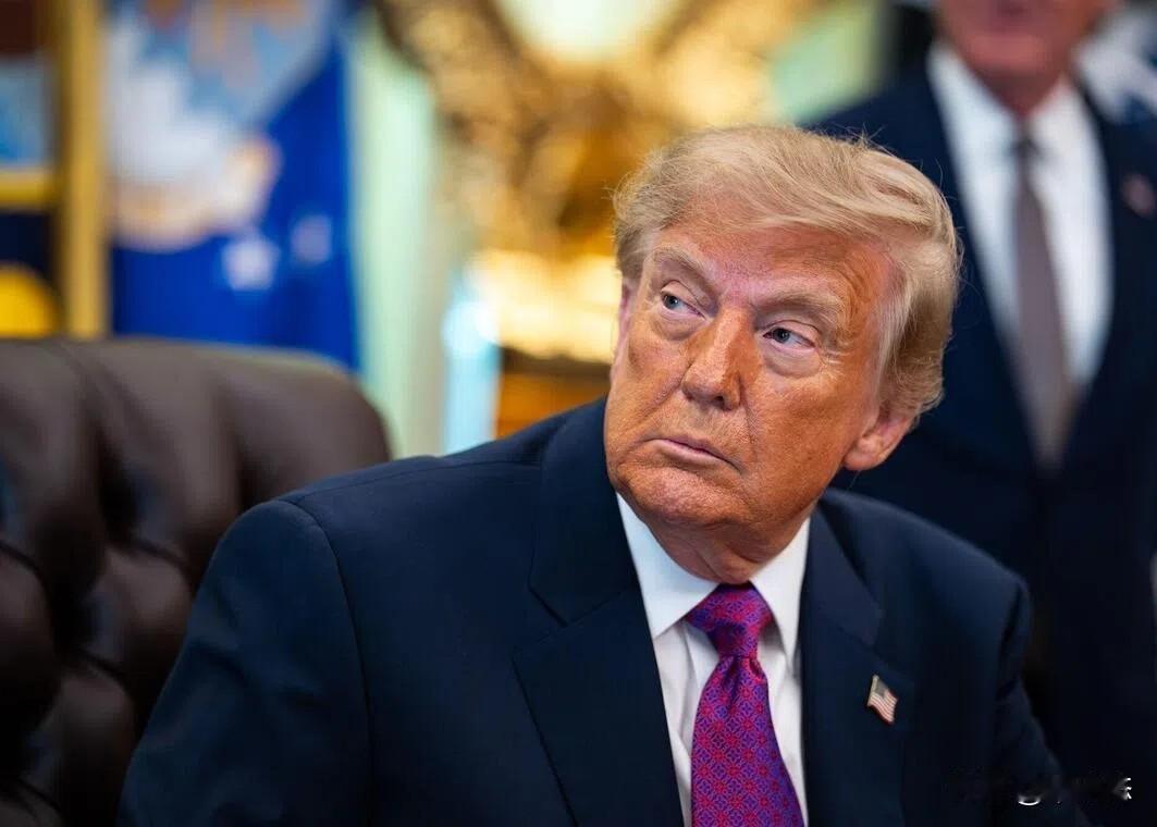 特朗普一句反问，把制裁中国银行的悬念拉到了最高

美国财政部长贝森特本周宣布，美