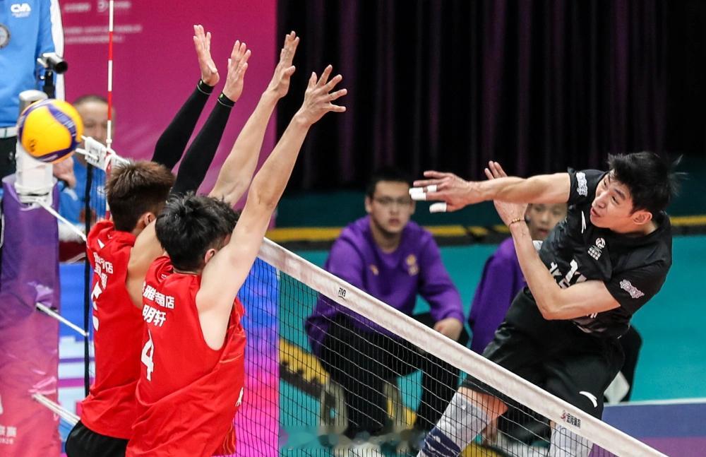 排超联赛 12月28日，男排联赛第五轮赛果如下：A级：天津3-0(25-21/2