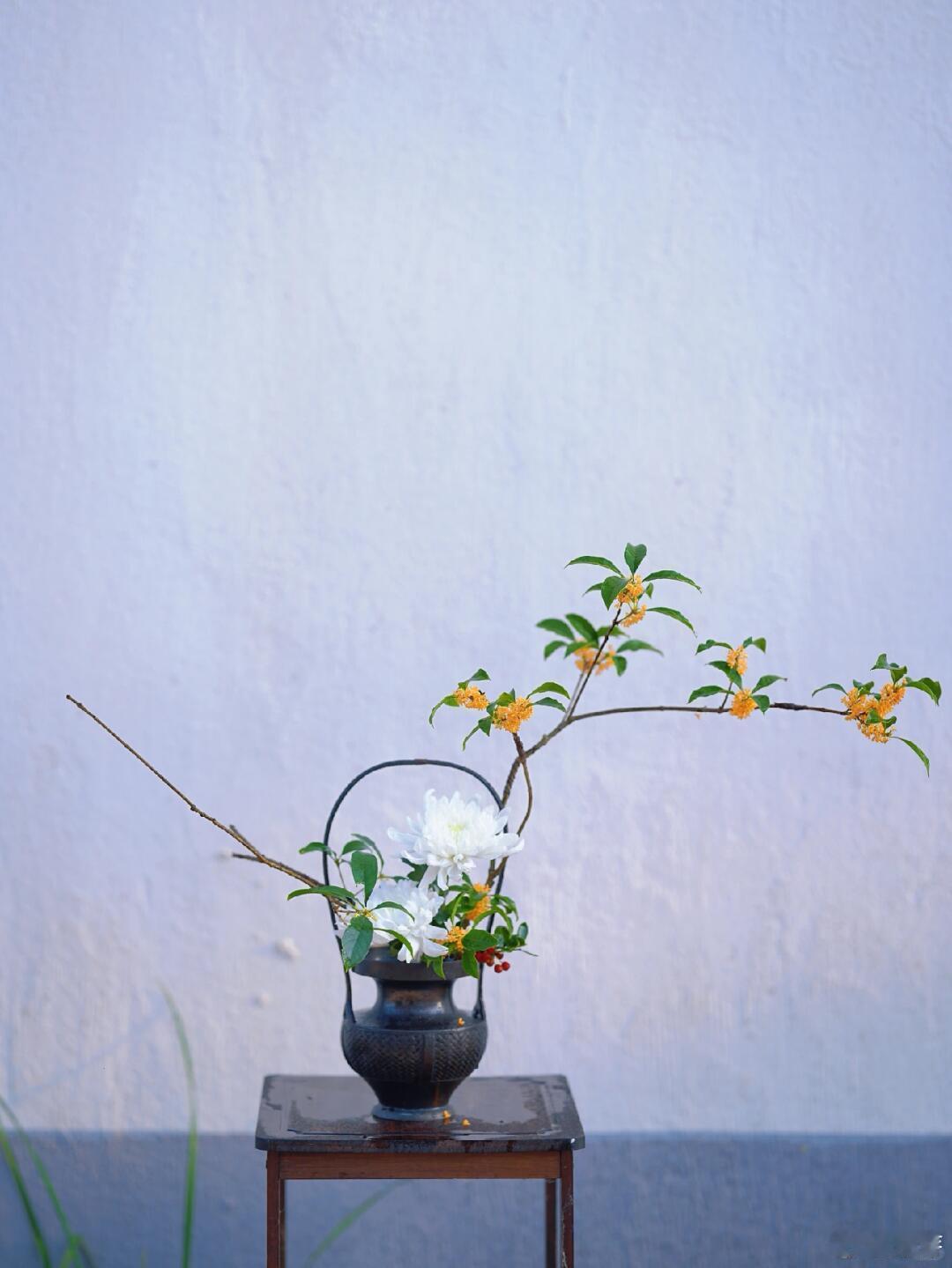 租房党必看！几枝桂花+普通玻璃瓶，就能把小窝装点得雅致又温馨，香气还能驱散疲惫，