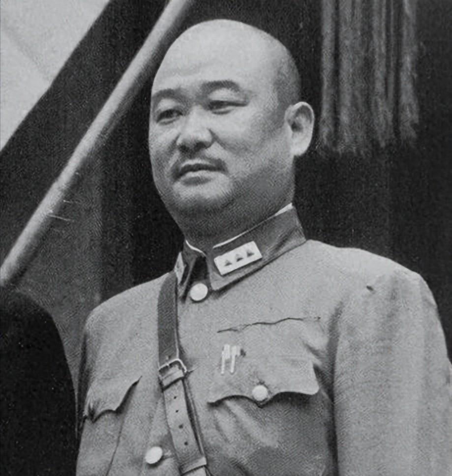 淮海战役中国军上将刘峙战败下落不明，1952年意外在印尼被发现竟成为孩子王？
1