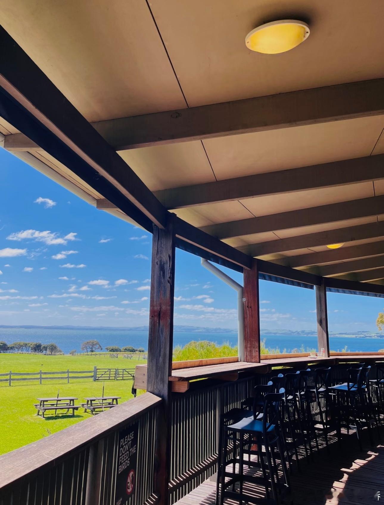 生活手记如果我们都在意彼此了，这段关系便失去了最核心的支撑。在意，是愿意倾听、愿