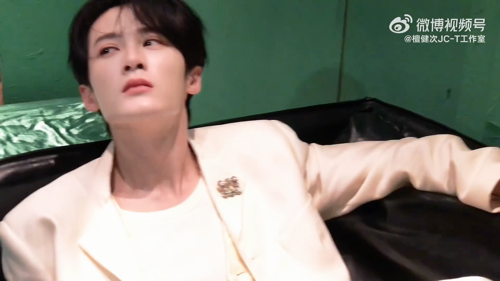 檀健次正是会钓的年纪🥵😭檀健次扛住了死亡芭比光