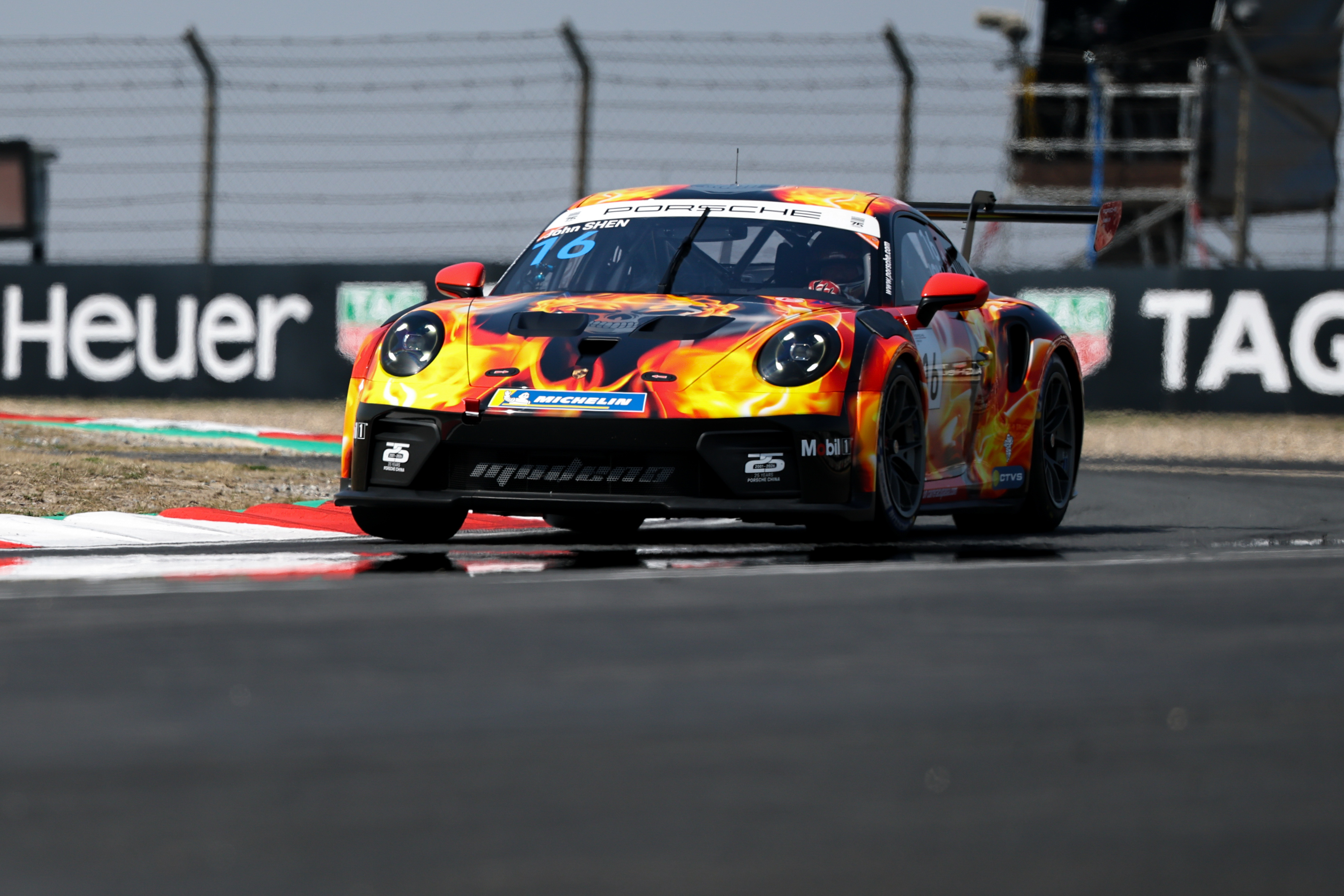 时隔五年，PCCA亚洲保时捷卡雷拉杯终于又回珠海了！🏁 马上起飞去珠海看比赛保