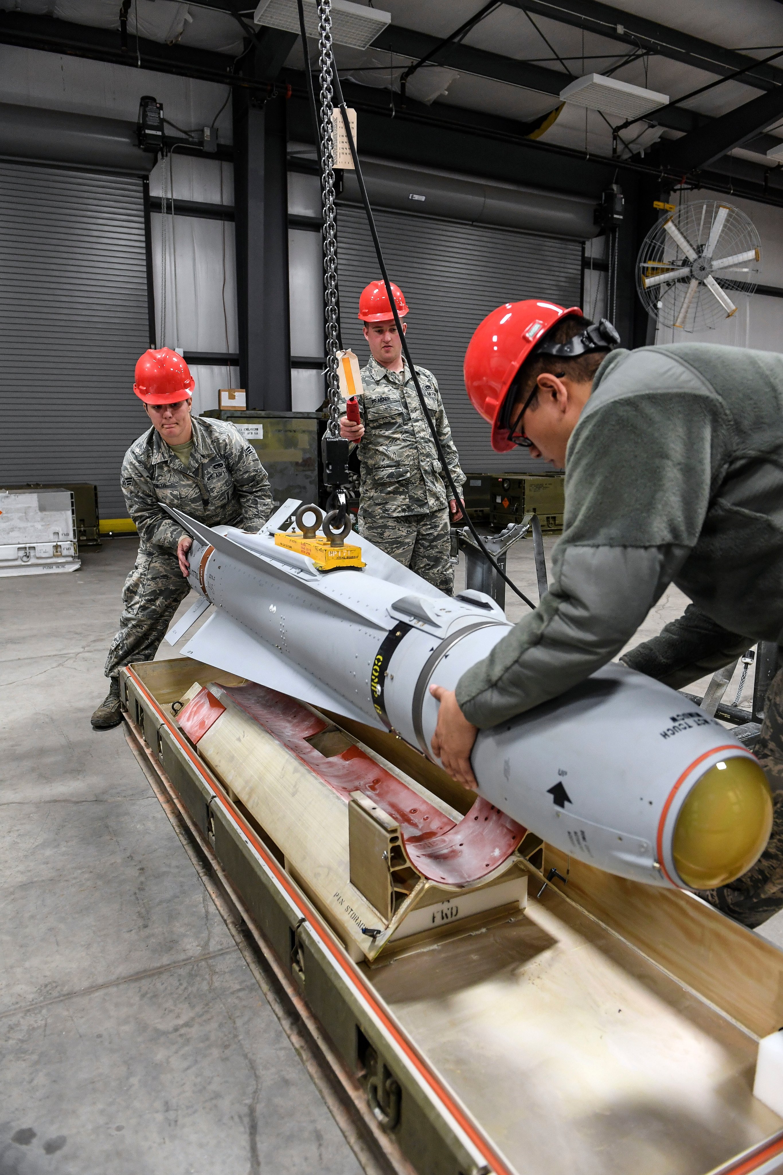 2017年4月26日，在犹他州希尔空军基地，一枚AGM-65G-2“小牛”红外成