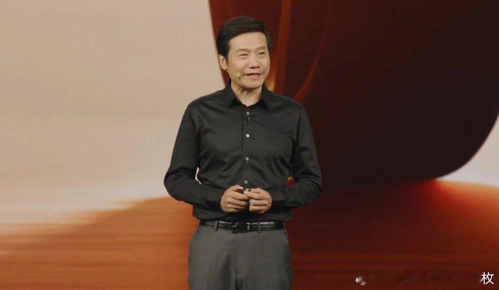 小米发布会雷布斯今晚还挺帅[笑cry] ​​​