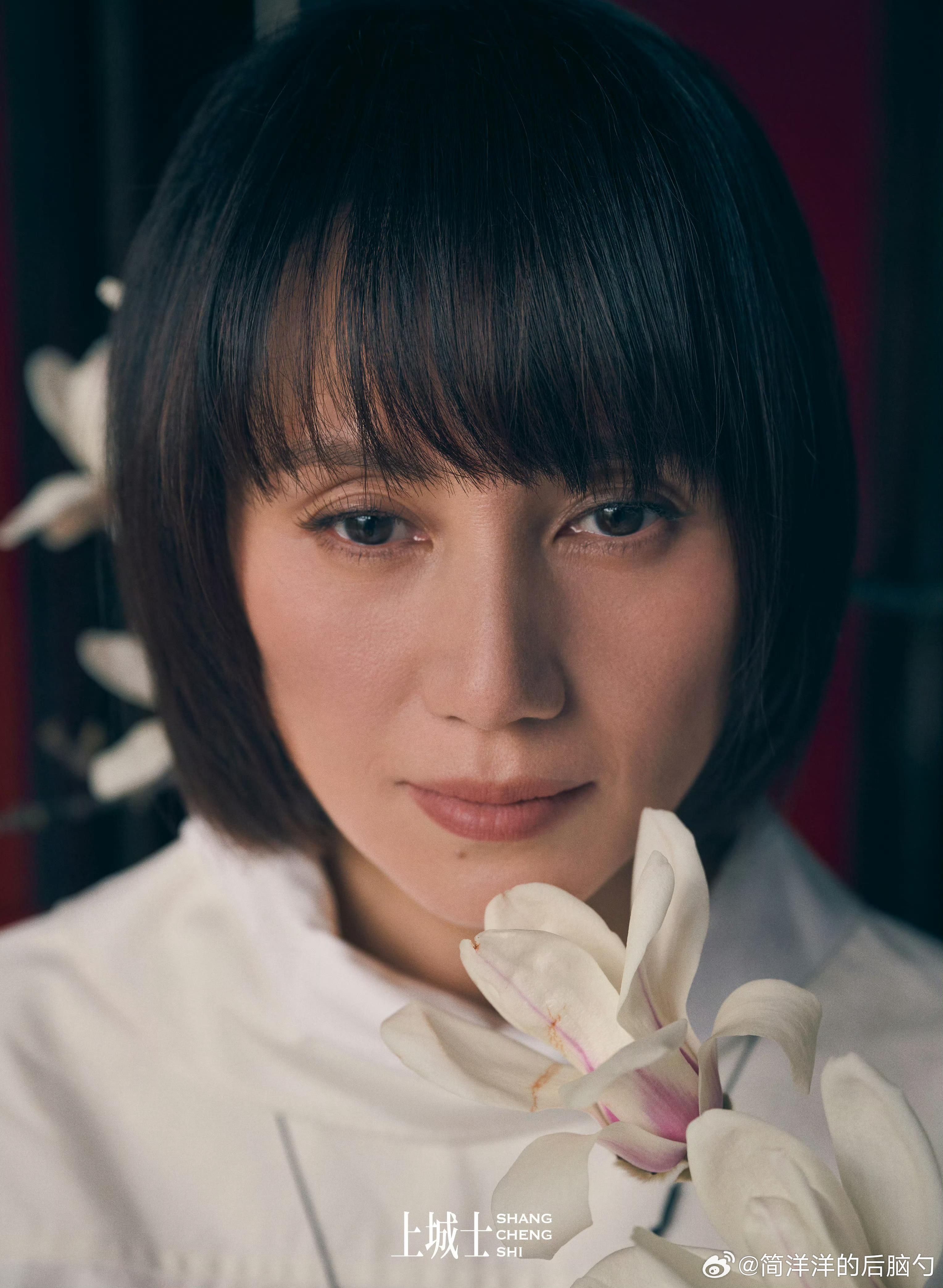 《上城士》在袁泉的家乡荆州拍的一组大片 