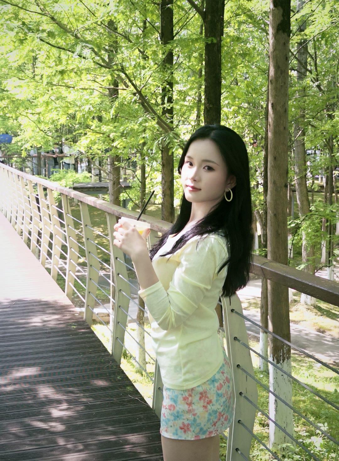 美女们快来分享自己的穿搭吧！