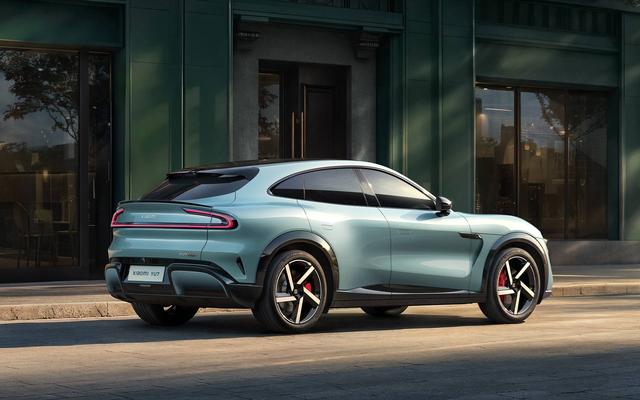 雷軍直播答網友問：等不及YU7 可以選小鵬 G7 理想 i8，小米汽車后年出海