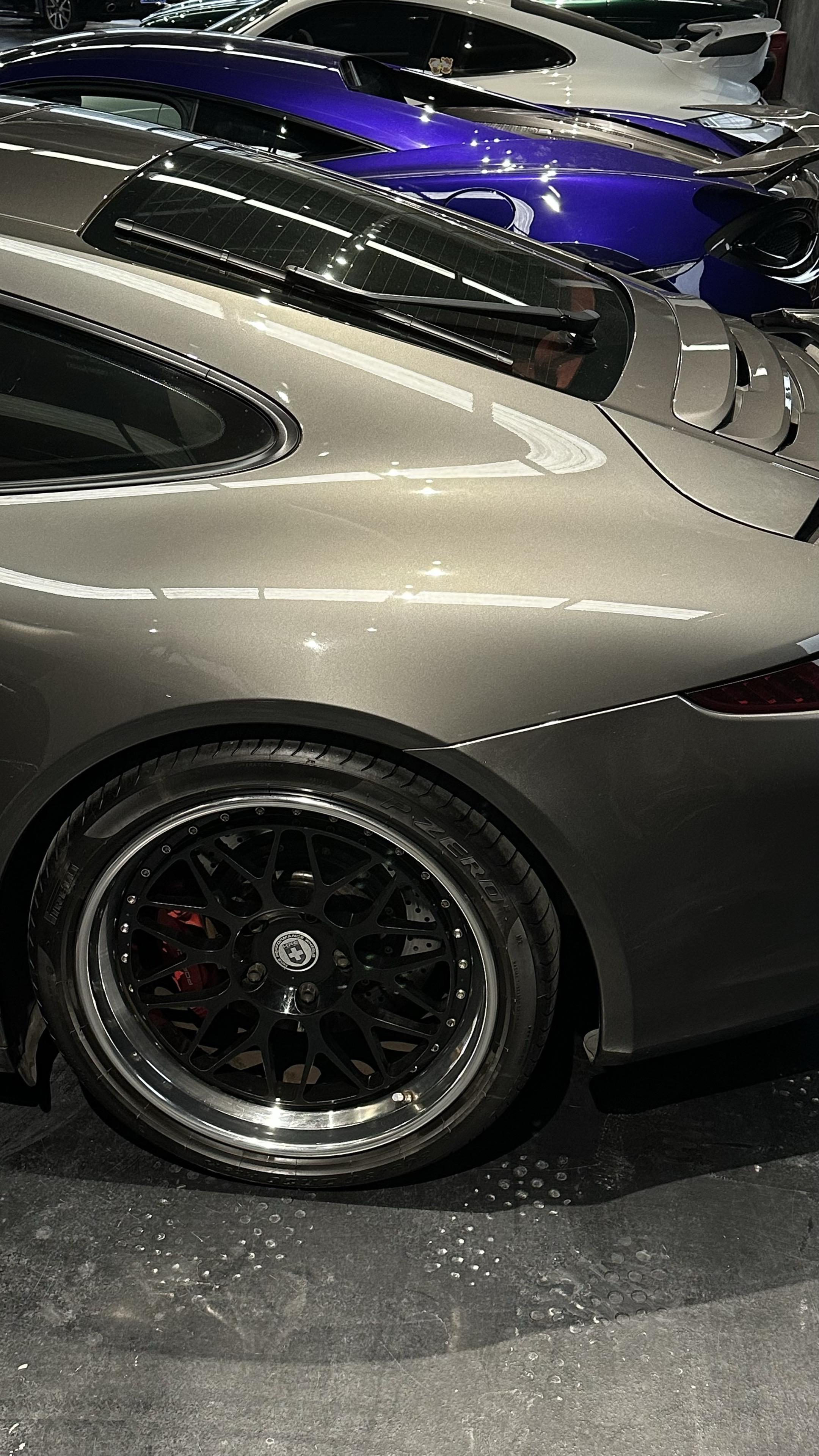 95年 31岁 穷的只剩下一台911 Carrera4S 却富的拥有整个世界