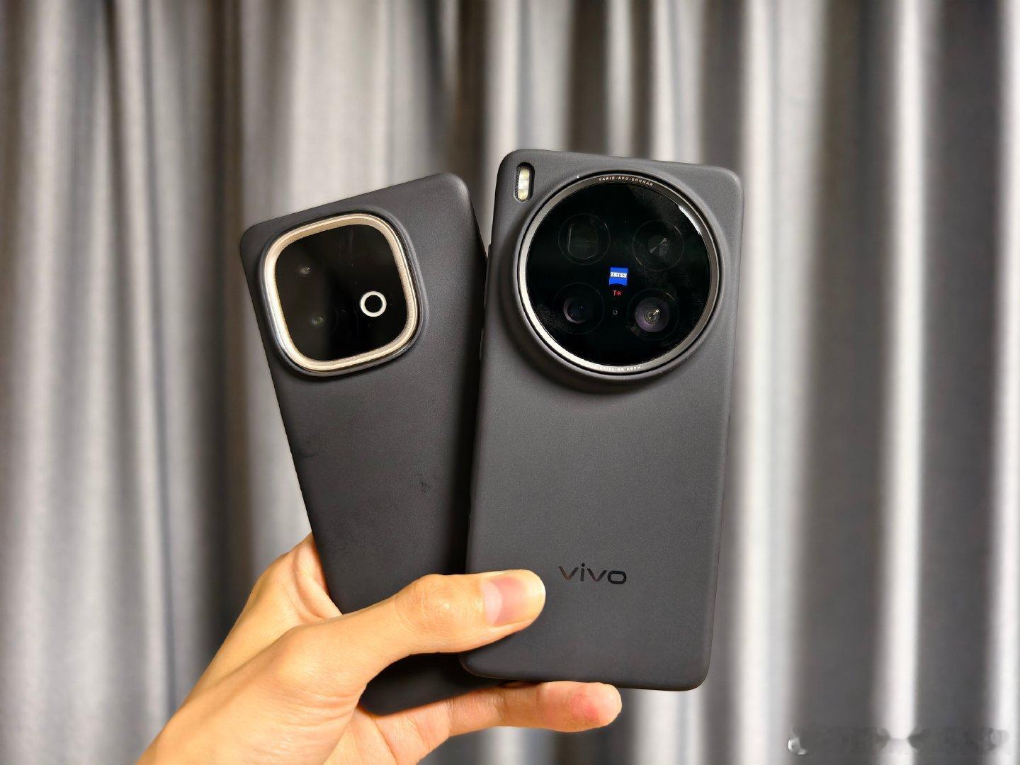 接下来就是vivo X200 Ultra主力机，iQOO Z10 Turbo P