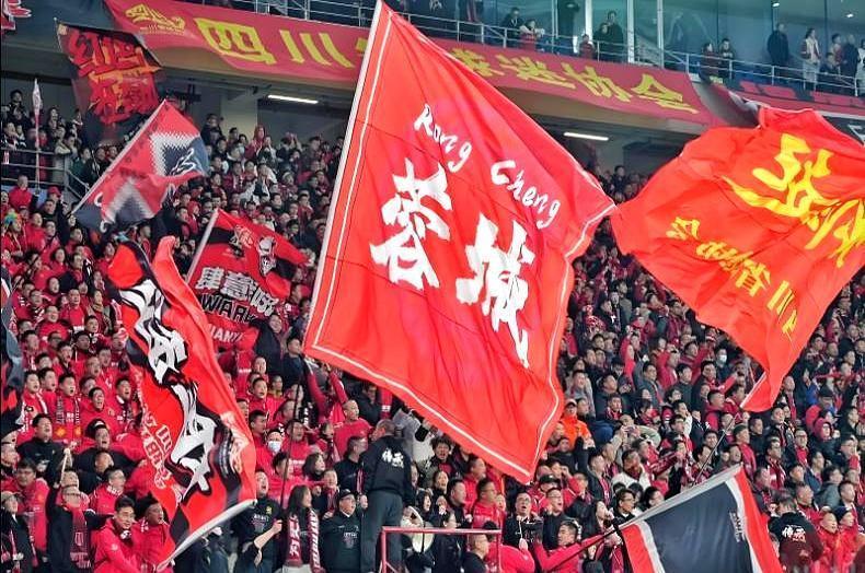 41463，中超球队亚冠上座人数吊打日韩！
在本轮亚冠的比赛中，成都蓉城的主场凤