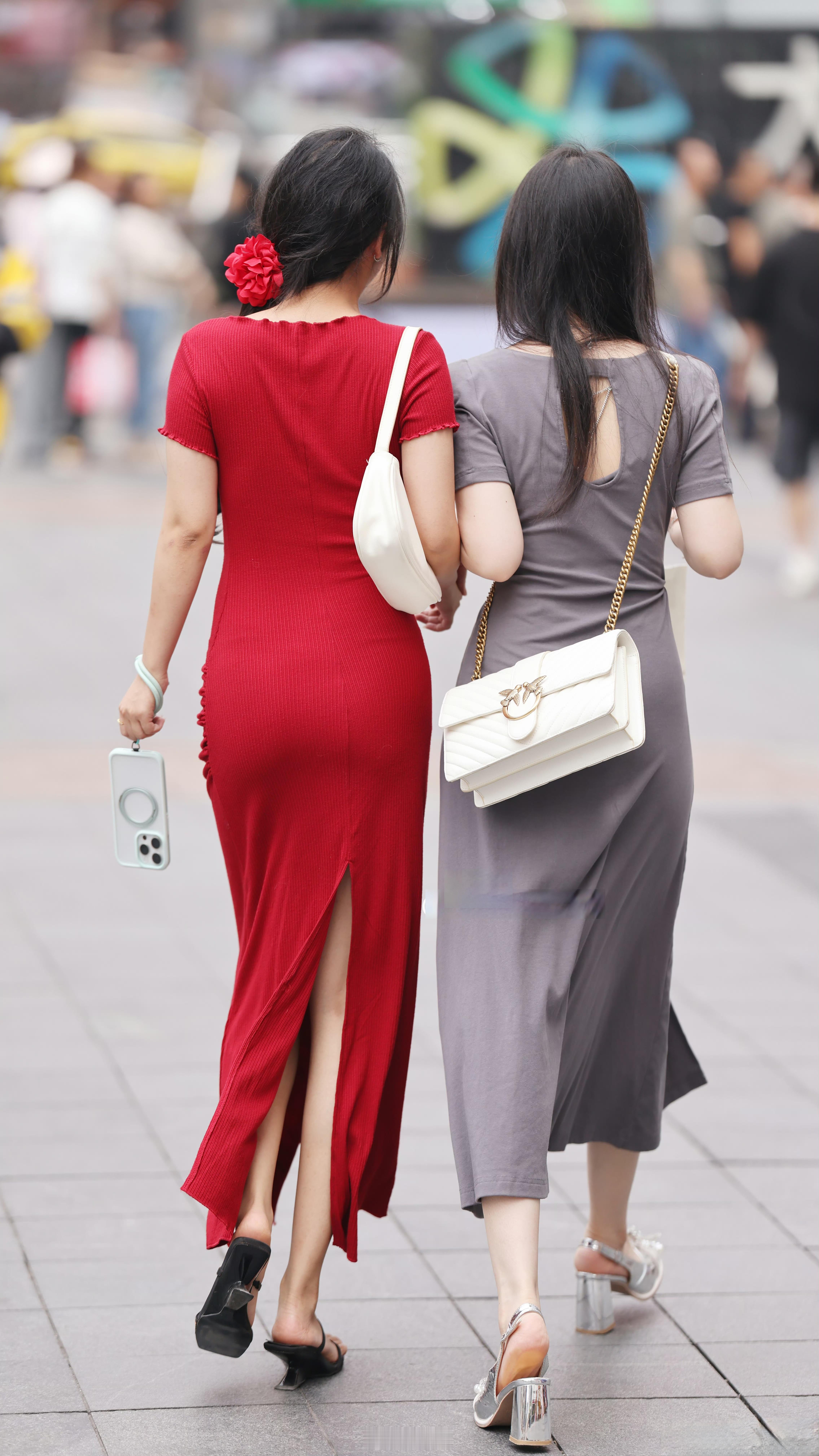 红裙小姐姐的背影 ​​​