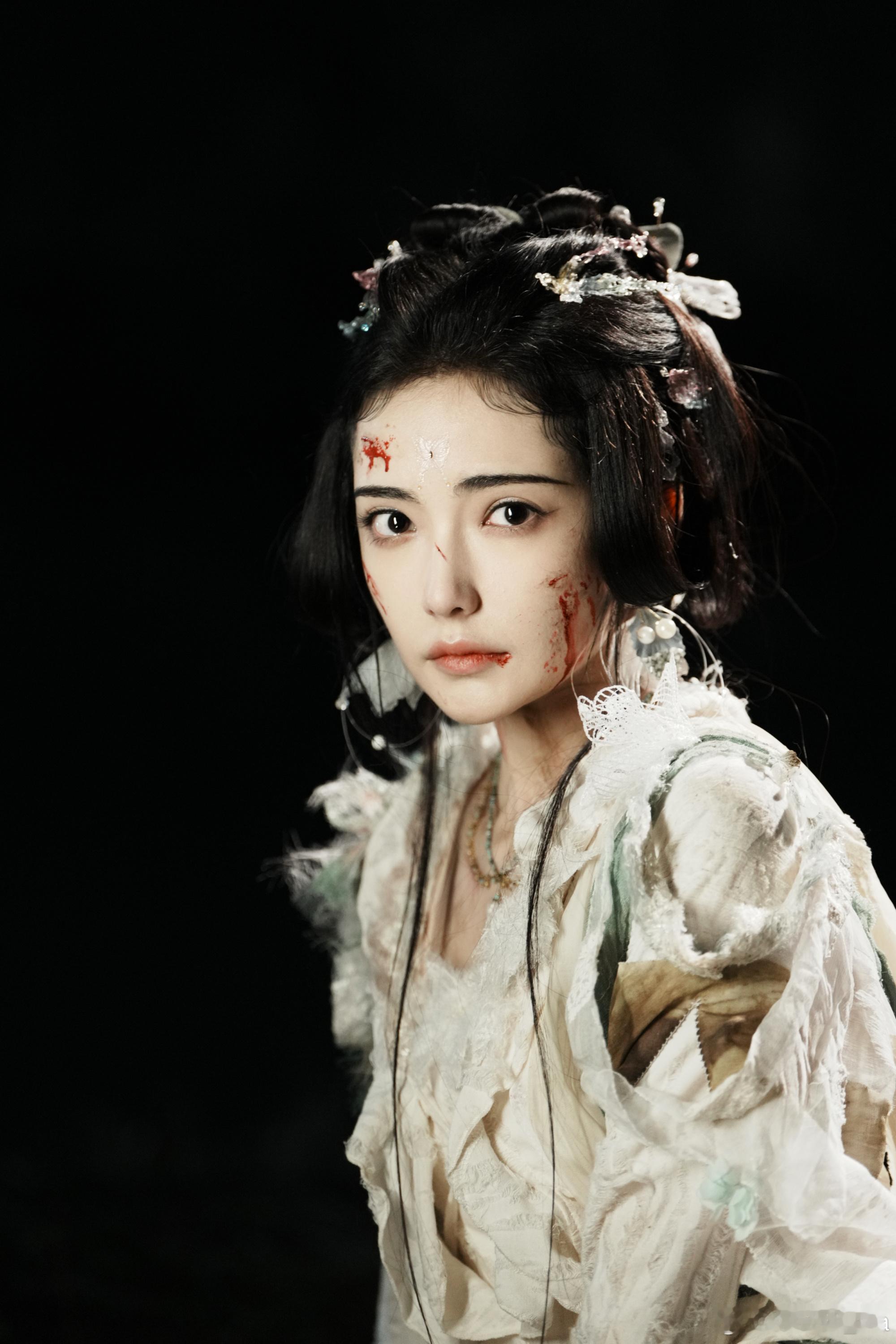 蝴蝶🦋🦋🦋花钿很有创意耶！！！[期待][期待][期待]（就是如果能做得再明