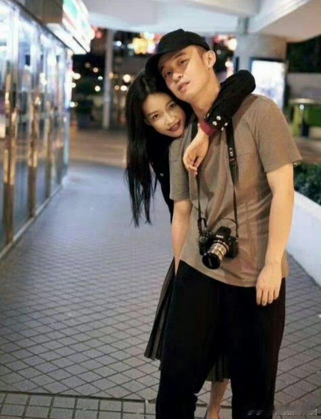 孙怡与董子健离婚后，她不再需要弯腰。。  