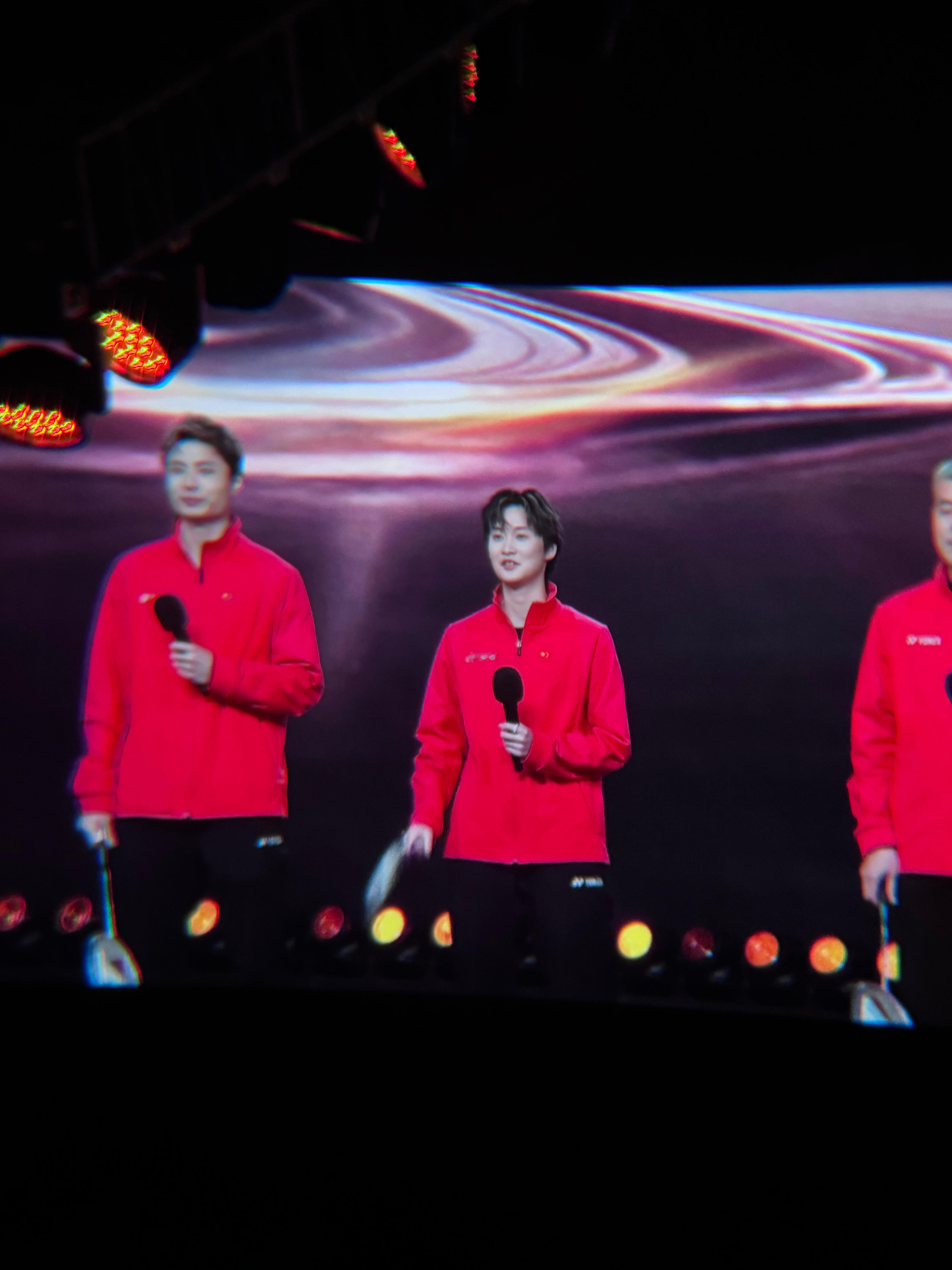 是我们毛毛球的的一哥一姐！我这个手太抖了微博之夜 | 微博之夜名场面