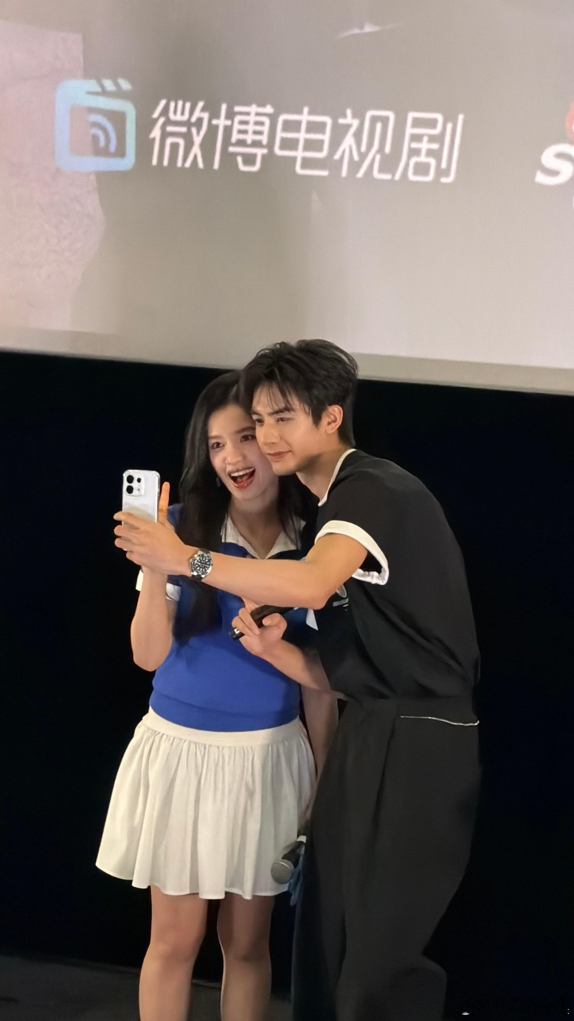 宋威龙祝张婧仪生日快乐宋威龙张婧仪现场互关