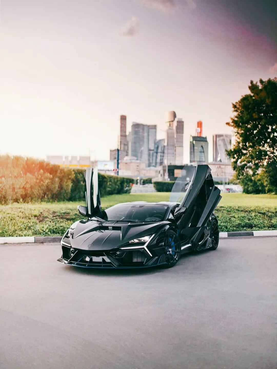 Lamborghini Revuelto