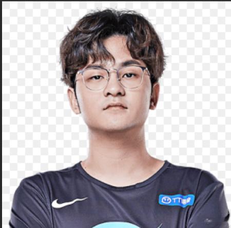 网友热评：原神哥羡慕wolf的时候，怎么不撒泡尿照照自己，自己有能力进skt么w