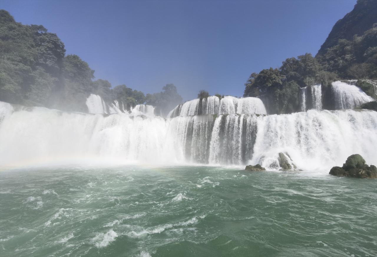 .
        有的人，肉眼凡胎，还修就一副黑心烂肠。经常，脚踩黄泥黑地，满