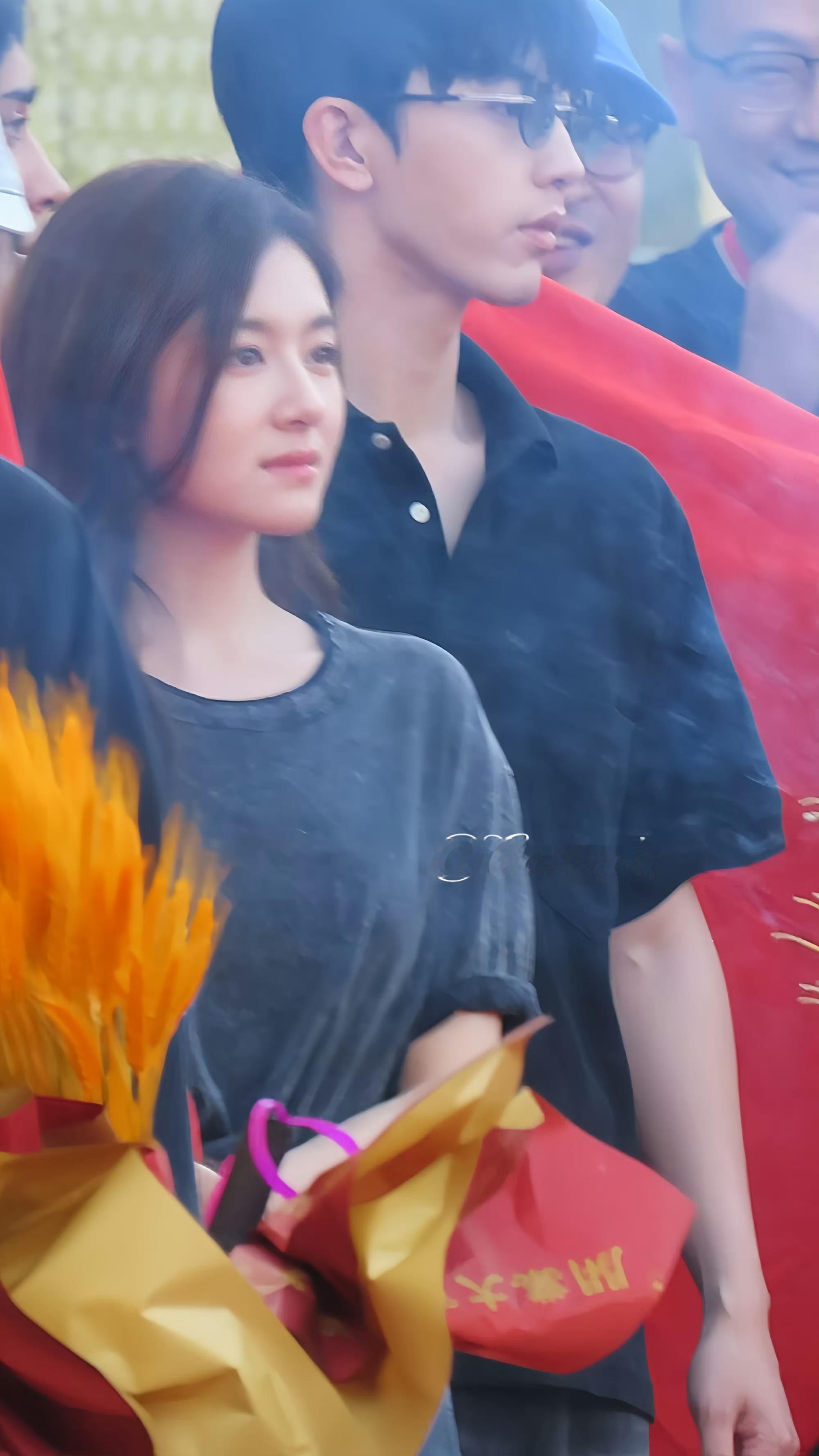 喀什古城官宣开机喀什古城官宣开机啦，看着路透好有欢乐感呀～期待李兰迪和郭俊辰的合