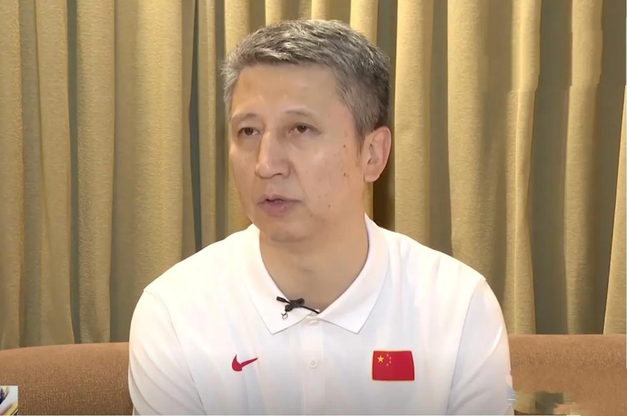 郭士强指导提到了中国男篮未来的目标。
虽然没能拿到男篮亚洲杯的冠军，不过外界对这
