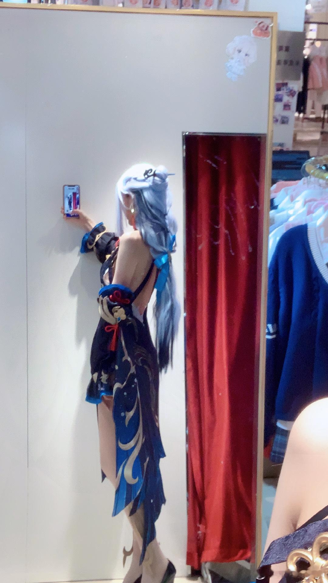 新春皮肤  #突破次元壁##申鹤cos##cosplay##原神申鹤##原神海灯