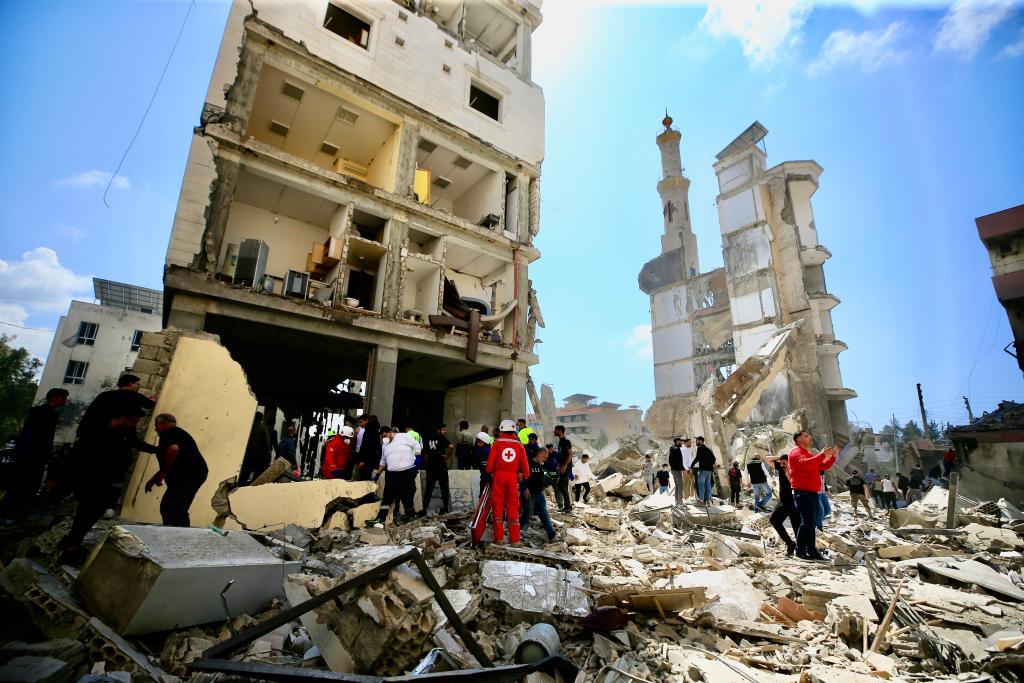 美以伊三方正式停火之时，以色列为什么大规模轰炸黎巴嫩真主党
 
4月8日美以伊三